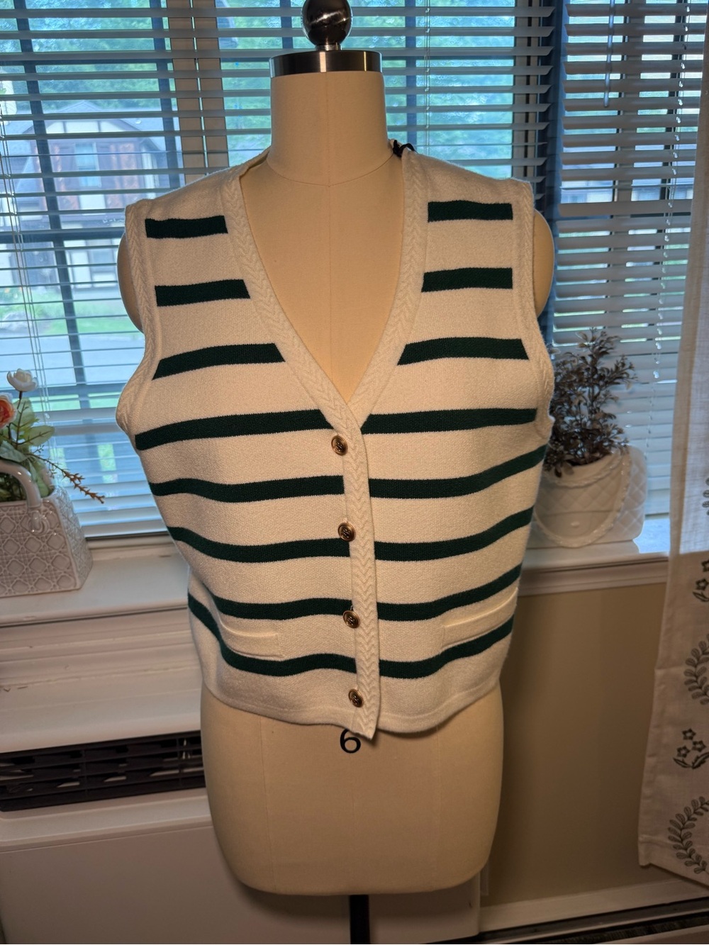 Scotch and Soda Vest-XL, Green and White